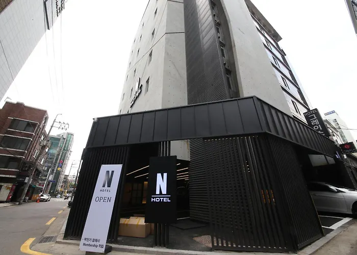 Hotel N *